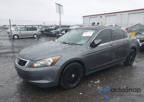 2010 Honda Accord 2.4 Lx z USA, uszkodzony, nr VIN 1HGCP2F39AA097069